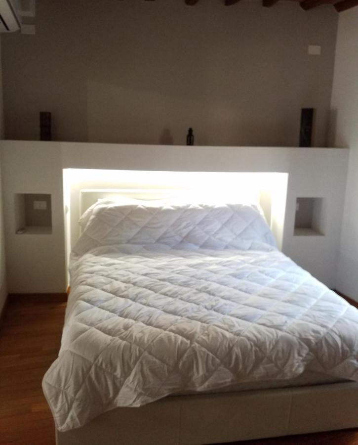 Contemporary Rooms Сан Джиминяно Екстериор снимка